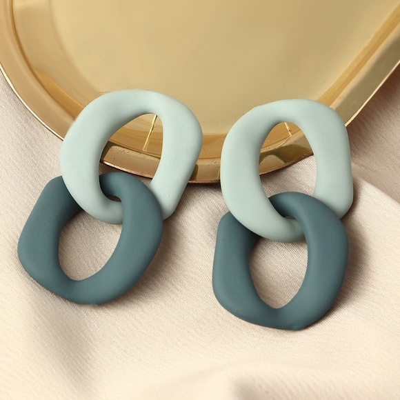 **WREN* Irregular Color Blocking Fashion Resin Earrings - Picture 5 of 5